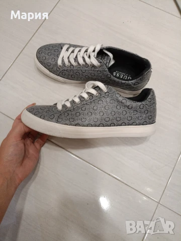 Кецове Guess, снимка 3 - Маратонки - 51407557