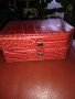 Кутия за бижута облицована с червена еко кожа, снимка 6
