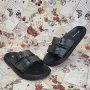 Дамски чехли с катарами за регулиране на ширината в черен цвят, снимка 1 - Чехли - 41323741
