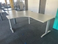 Офис оборудване-бюра 60бр., снимка 1