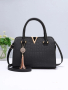 Стилна дамска чанта, черен цвят., снимка 1 - Чанти - 44602205