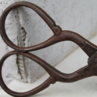 Стара кована ножица, снимка 7 - Антикварни и старинни предмети - 44716244