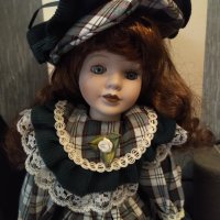 Порцеланова кукла оТ 70 те год, снимка 2 - Колекции - 41189296
