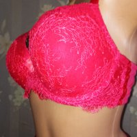 Victoria Secret / 36DD/85 DD-Червен сутиен с твърди чашки с банел , снимка 2 - Бельо - 41719425