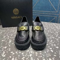  Versace 2023 (реплика) 000, снимка 9 - Дамски ежедневни обувки - 39090069