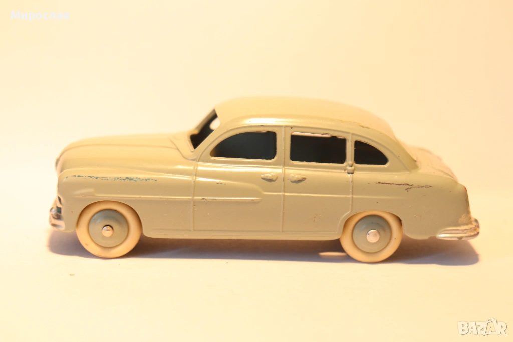 DINKY TOYS FORD VEDETTE МОДЕЛ КОЛИЧКА, снимка 1