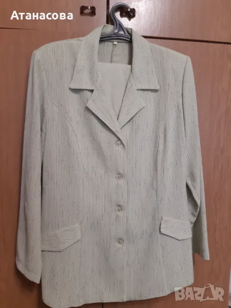 Дамски костюм, снимка 1