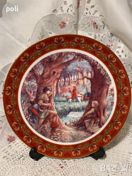 порцеланова чиния за стена , снимка 1