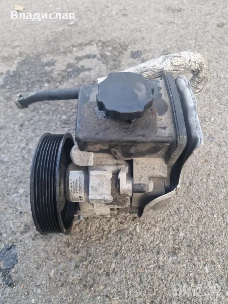 Хидравлична помпа с казанчето за Mercedes C180 W203 , снимка 1