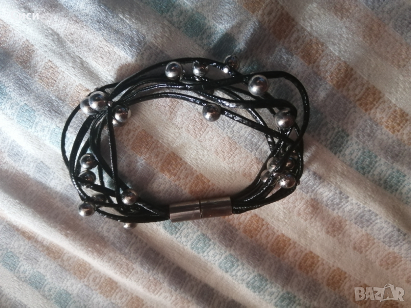 Гривна, снимка 1