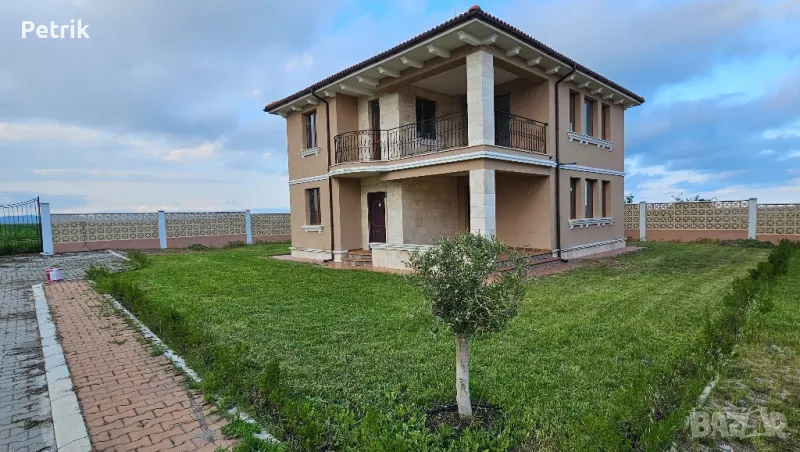 Продава Вила 200м2 парцел 500м2 с гледка към залива. Адрес: HG9X+CW , снимка 1