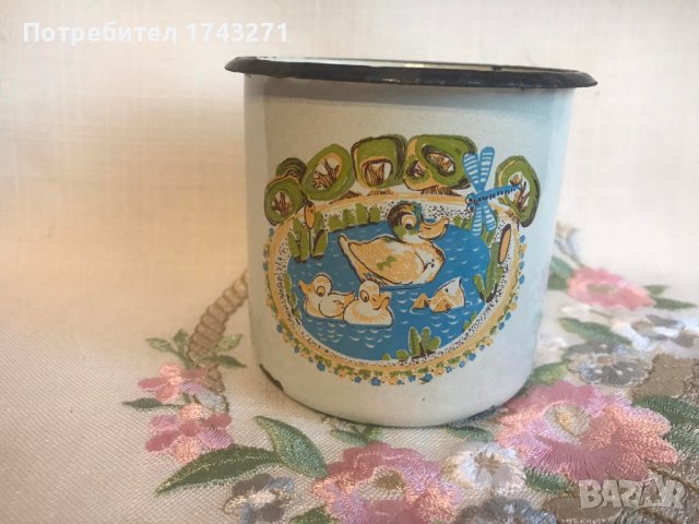 Емейлирано канче с изображение на патета подходящо за Велик ден