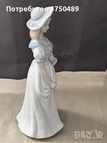 Красива дама с цветя Съвсем малка забележка на шапката Вижда се на последната снимка , снимка 4 - Антикварни и старинни предмети - 52794482