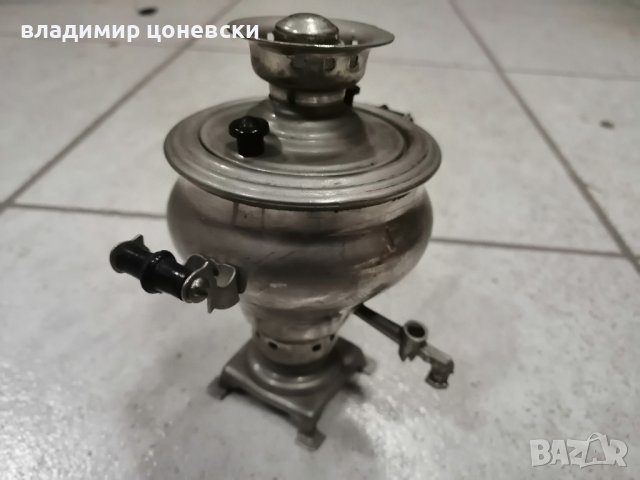 Малък декоративен самовар за украса