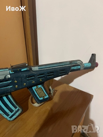 Стара ламаринена играчка калашник, снимка 3 - Колекции - 53670108