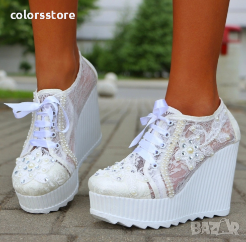 Обувки на платформа - бели - 710F-05