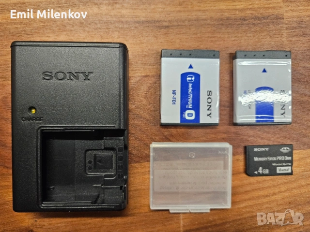 Sony DSC T-90, снимка 9 - Фотоапарати - 53773066