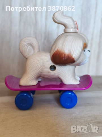 (Колекционерска фигурка - Кучето Дейзи на скейтборд) Burger King 2019 Daisy Dog On Skateboard, снимка 2 - Колекции - 53205009