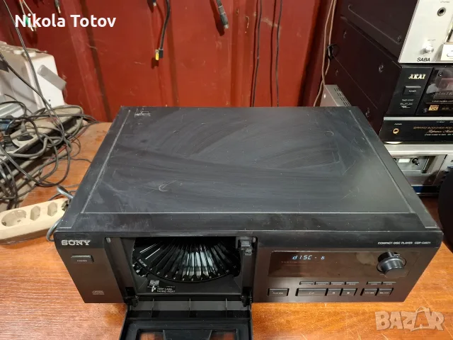 Продава се compact disk player Sony CDP-CX571. , снимка 3 - Ресийвъри, усилватели, смесителни пултове - 55945086