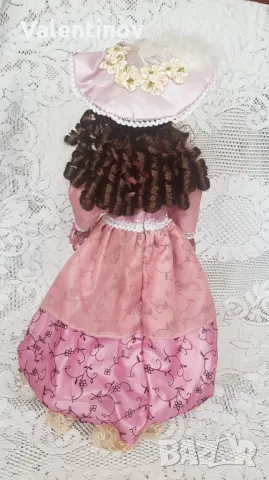 Порцеланова кукла със стойка , снимка 4 - Кукли - 50044266