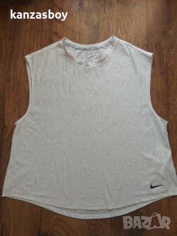 Nike Air Women's Running Top -УГОЛЕМЕНА дамска тениска като нова, снимка 4 - Тениски - 40981795