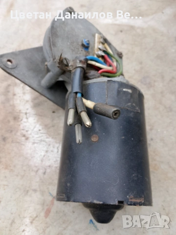 Електромоторче за чистачки на Мерцедес- 200 Д, снимка 2 - Части - 53499721