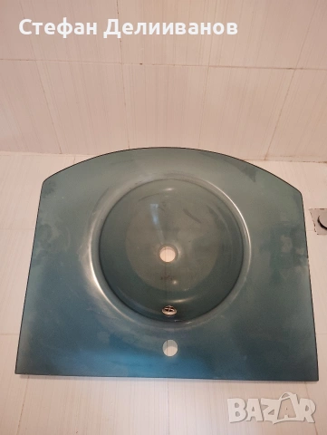 стъклена мивка за баня 