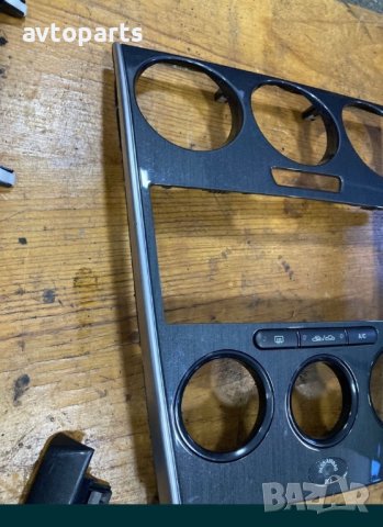 Mazda 6 2007година лайсни табло, снимка 4 - Части - 40578364