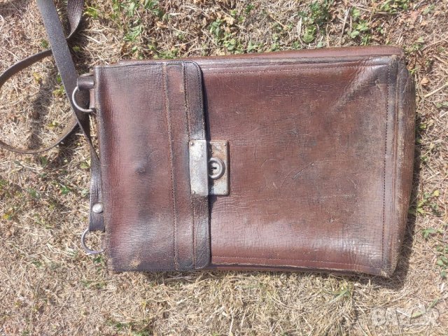 Продавам стара Командирска чанта ,планшет П.Ж.У. 9  , снимка 2 - Антикварни и старинни предмети - 42010729