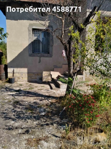 Продава се къща с двор в с.Староселци, снимка 9 - Къщи - 51642608