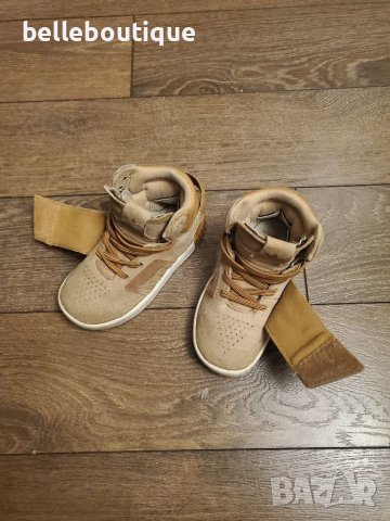 Детски велурени маратонки Адидас Adidas 23.5 номер, снимка 4 - Детски маратонки - 41325246