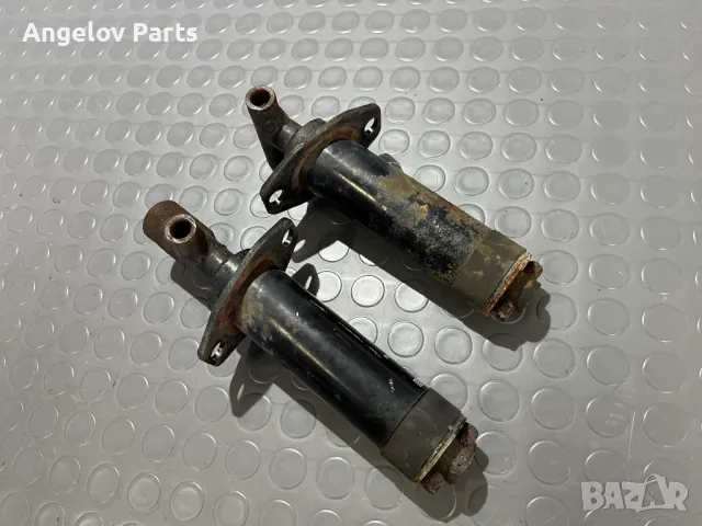 Буферите на предната броня за BMW E30 (троен стоп), снимка 3 - Части - 49735456