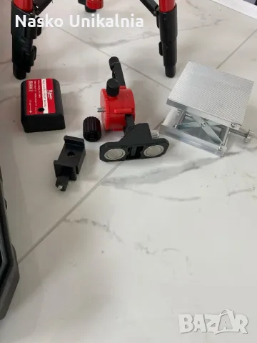 Лазарен Нивелир Milwaukee , снимка 4 - Измервателни инструменти - 49356577