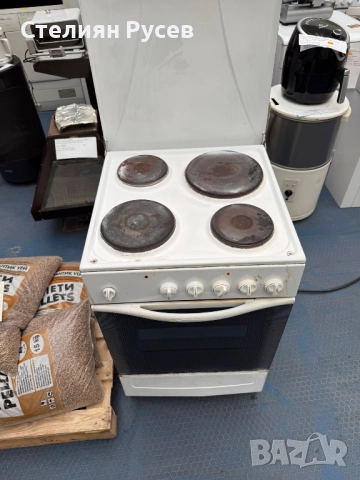 1209 ГОТВАРСКА ПЕЧКА фурна с 4 котлона цена 110 лв или 56,24 евро   -състояние използвано / БЕЗ гара, снимка 3 - Печки, фурни - 52027630