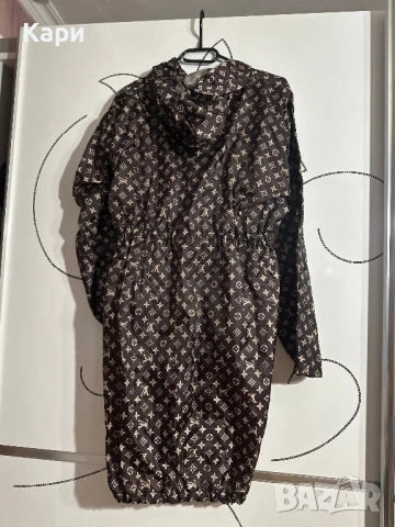 Дамска ветровка Louis Vuitton, снимка 2 - Якета - 53388380