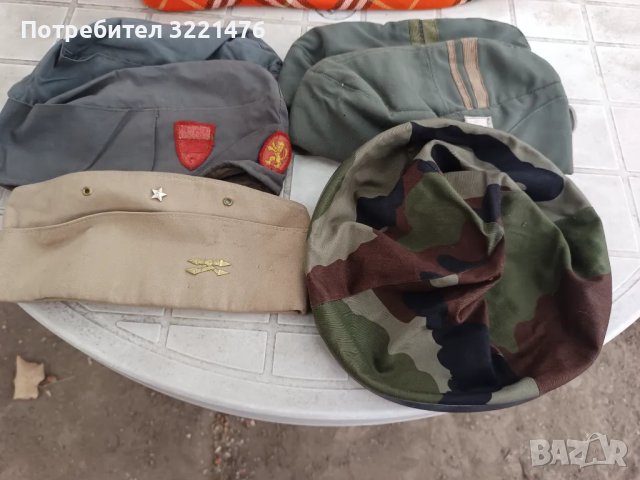 Стари военни дрехи и шапки, снимка 5 - Антикварни и старинни предмети - 48415375
