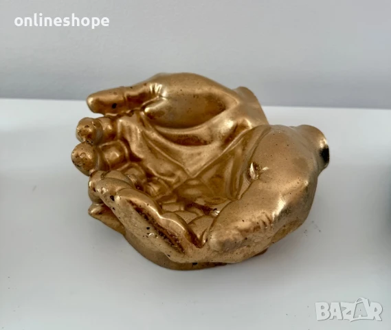 Ръчно изработена поставка „Протегнати ръце“ – стил и символика в едно, снимка 3 - Декорация за дома - 50524461