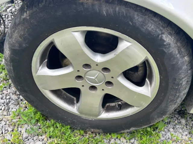 Оригинален комплект Мерцедес Е класа модел W211 Avantgarde Алуминиеви джанти, снимка 2 - Гуми и джанти - 50433586
