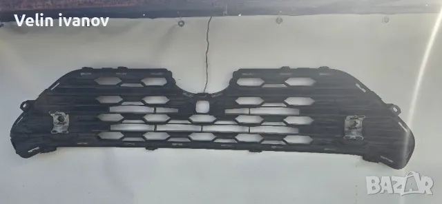 решетка за тойота рав 4, снимка 4 - Части - 49775153