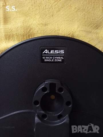 Чинел със стойка на Alesis, снимка 5 - Ударни инструменти - 52730749