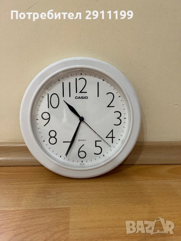 Стенен часовник Casio
