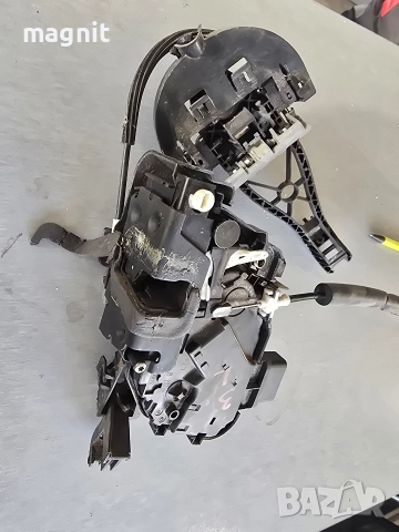 Брава задна лява Jaguar XF 03.2008 - 04.2015 8x23-24995-ce