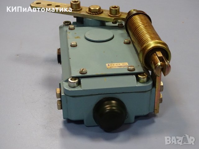 Краен изключвател Telemecanique XY2-CA120, снимка 6 - Резервни части за машини - 35891396