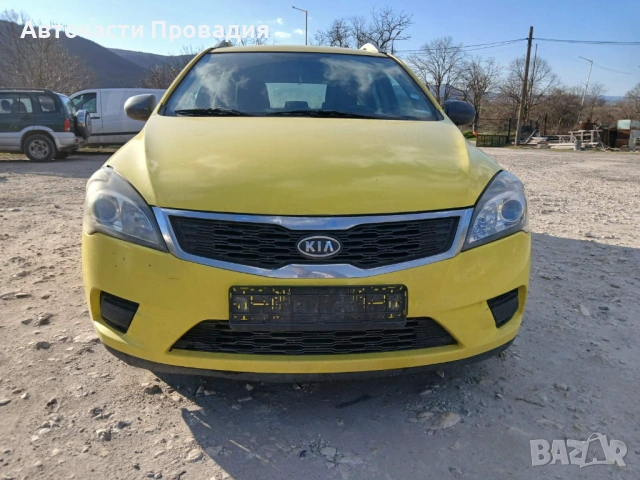 Kia Ceed 1.4 16 V, 90 к.с., 2012 г на части, снимка 2 - Автомобили и джипове - 53779801