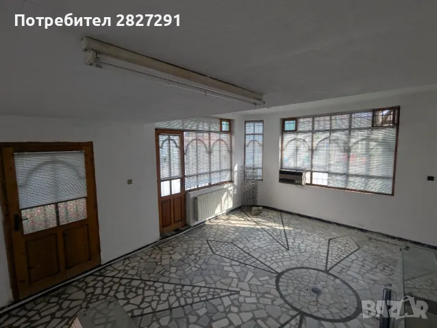 Помещение под наем в гр. Карлово, снимка 2 - Магазини - 49515504