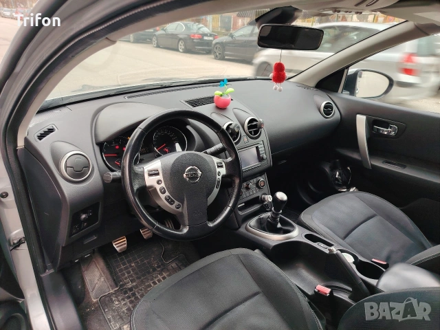 Nissan Qashqai 2.0i Facelift Navi Camera Panorama , снимка 7 - Автомобили и джипове - 53143044