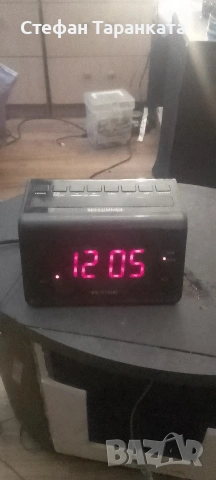 радио приемник, часовник и аларма 