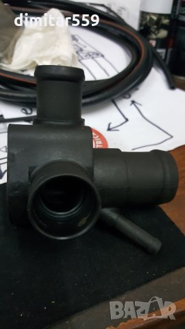 Тройник за охладителната течност от VW, снимка 4 - Части - 35737019