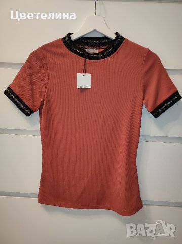 Дамска розова рипсена тениска с декорирана яка от ламе на GATE размер S цена 10 лв. + подарък шал