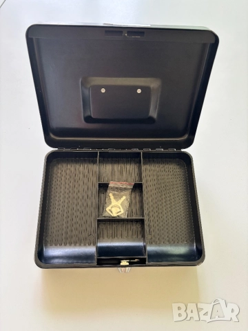 Метална каса Rapesco, снимка 2 - Сейфове и каси - 52646420